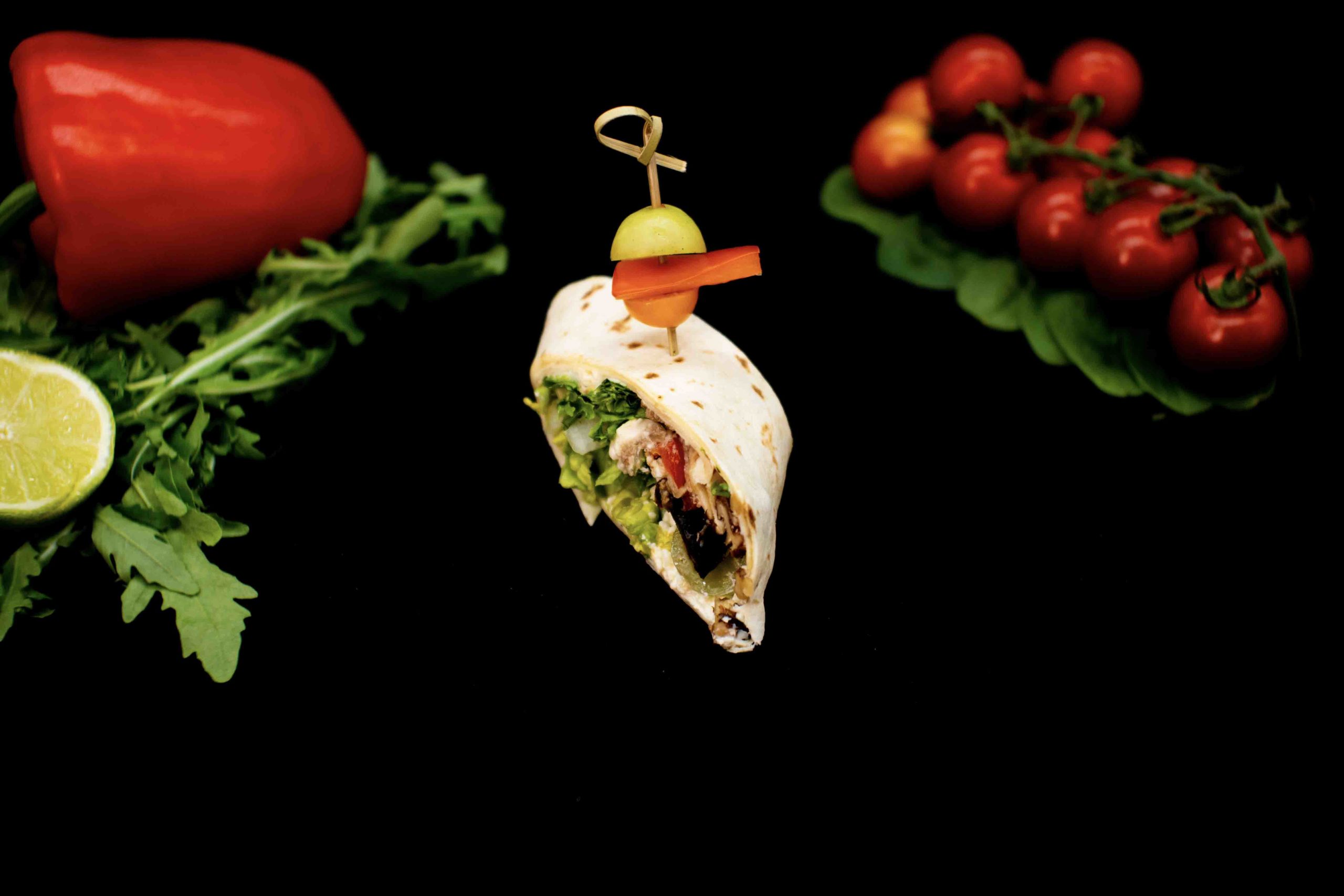 Mini Tortilla-Wrap mit französischem Ziegenkäse & Datteln